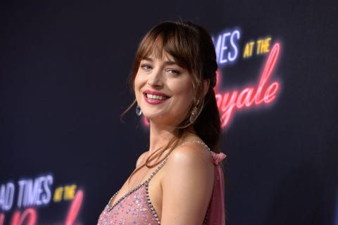 Dakota Johnson Wore a Sparkly Pink Gucci Gown to the 'Bad Times at the ...