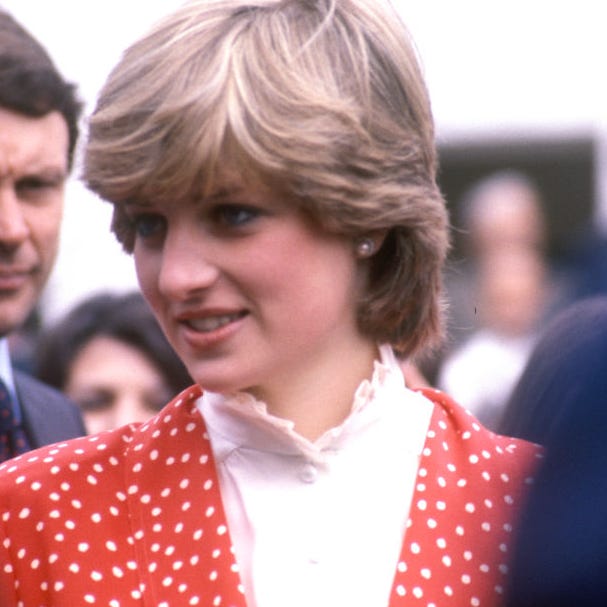 Princesa Diana / Prinzessin Diana Und Ihre Leinenhose Mango Inspiriert Sich Diesen Sommer An Dianas Urlaubslooks Vogue Germany