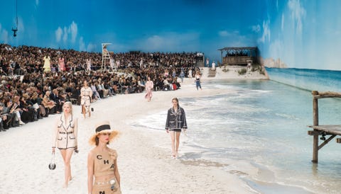 Desfile Chanel en el Grand Palais para la Paris Fashion Week 2018 - Fuente: Elle