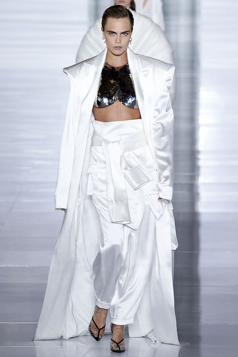 Cara Delevingne Opened Balmain Show at Paris Fashion Week Lip Prince