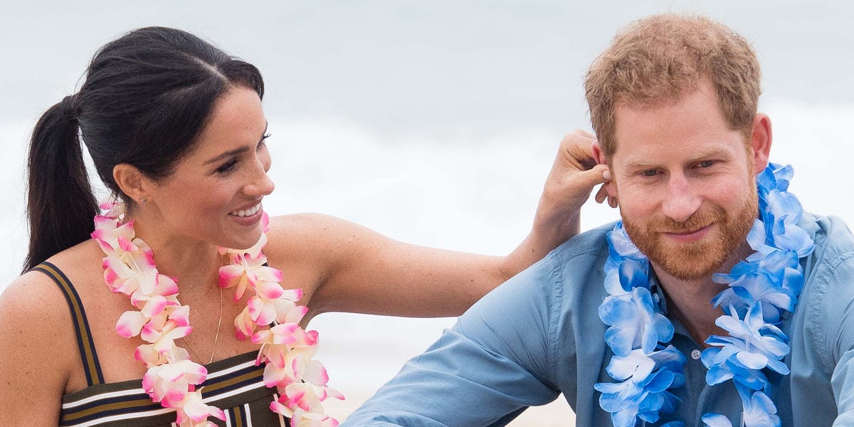 Meghan Markle And Prince Harry Sent The Cutest Couples Photo To Dignitaries During Royal Tour