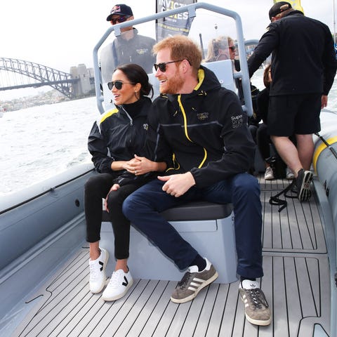 meghan markle veja sneakers