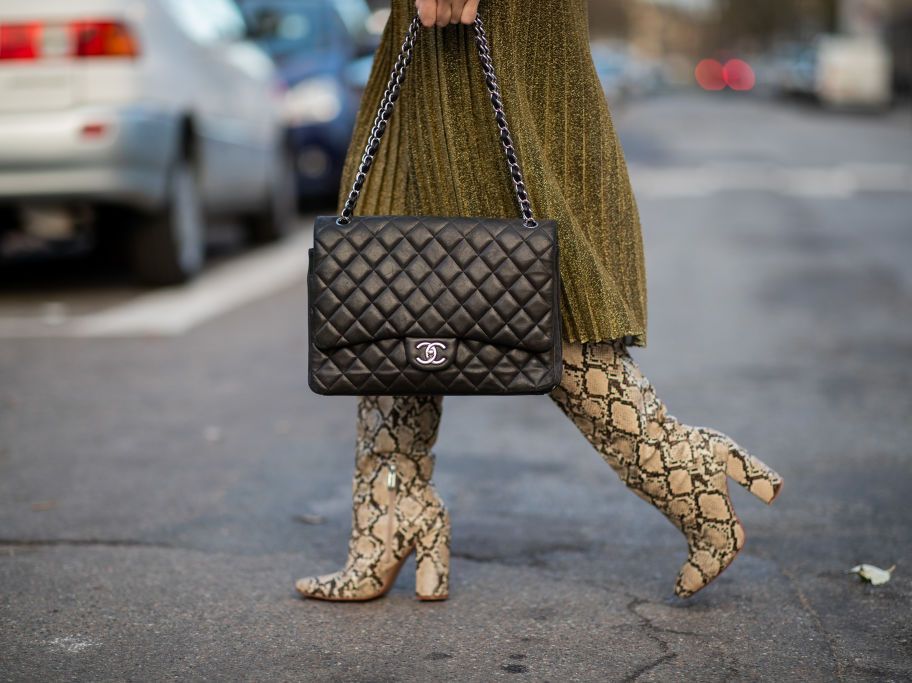 bijstand Beknopt Vulgariteit Deze Chanel 19-tas is de nieuwe klassieker onder de designertassen