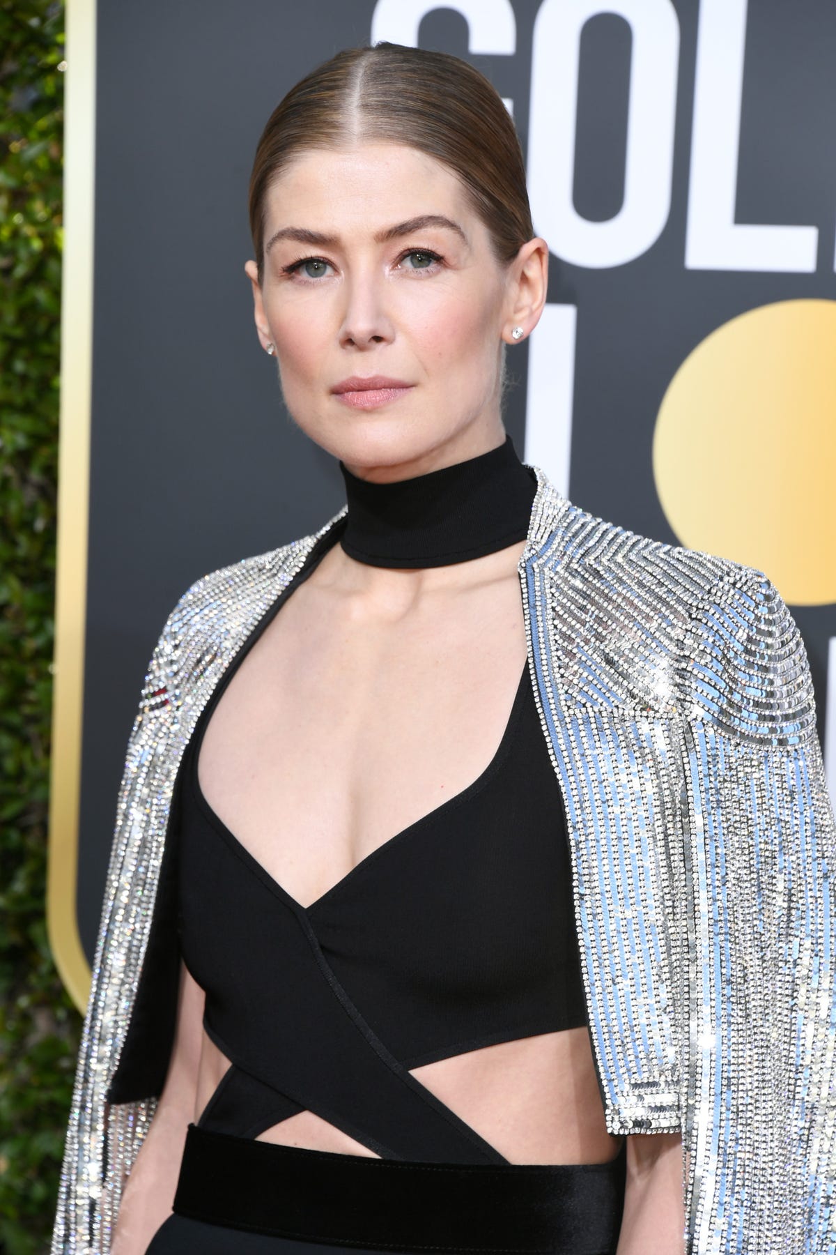 Rosamund Pike Says Her Body Has Been Altered On Movie Posters Dutifulnews