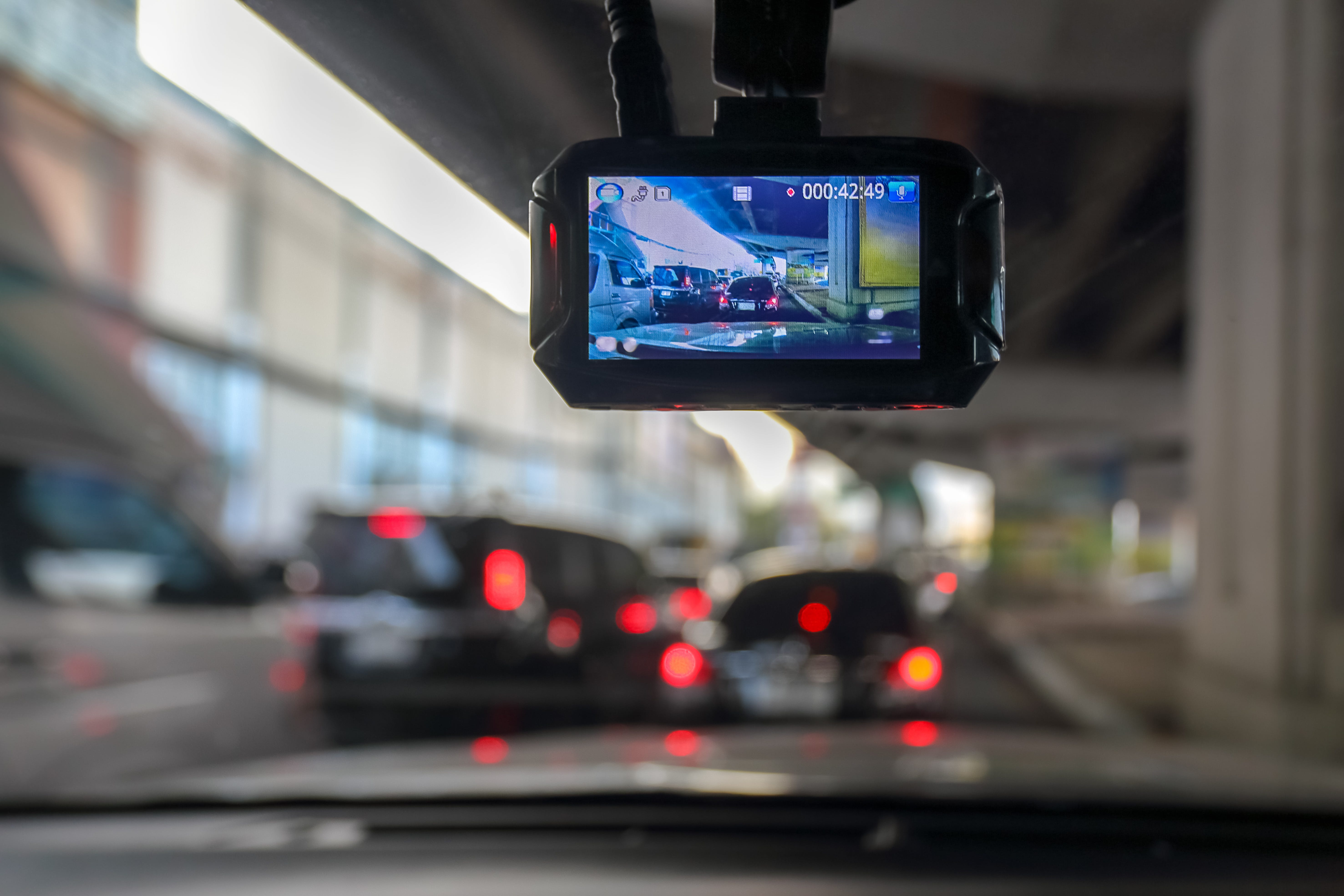 Viral Insurance-Scam Crash Video Shows How Dash Cams Can Protect You