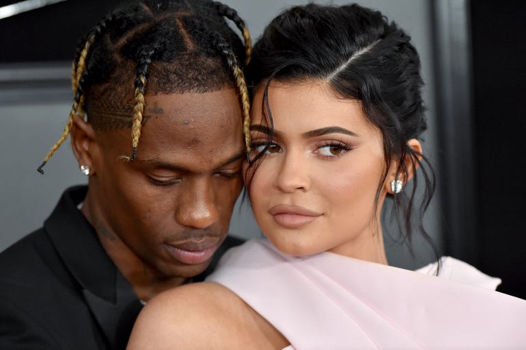 Kylie Jenner Travis Scott Kiss Grammy Awards Red Carpet - Kylie Jenner ...