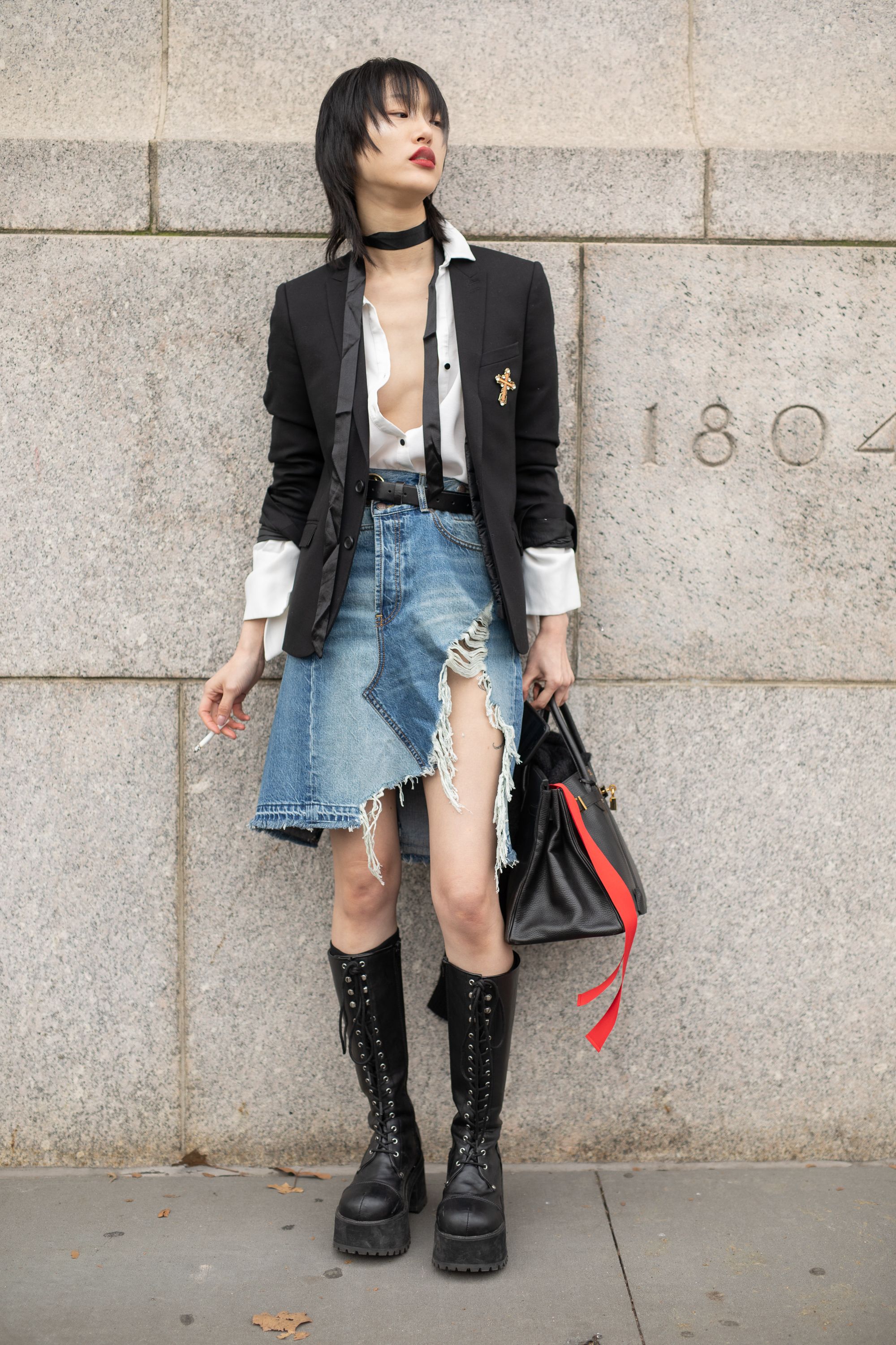 Denim Skirt Outfit Inspiration - How To Style Denim Skirts