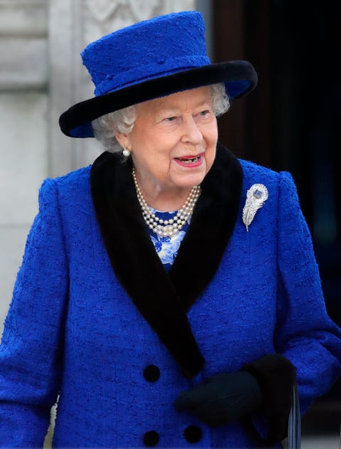 The Queen Is Going Fur Free Buckingham Palace Announces