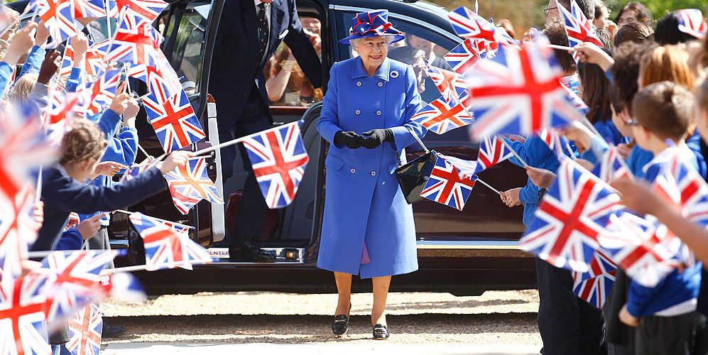 16 Commonwealth Realms - Countries Queen Elizabeth II Reigns Over Now