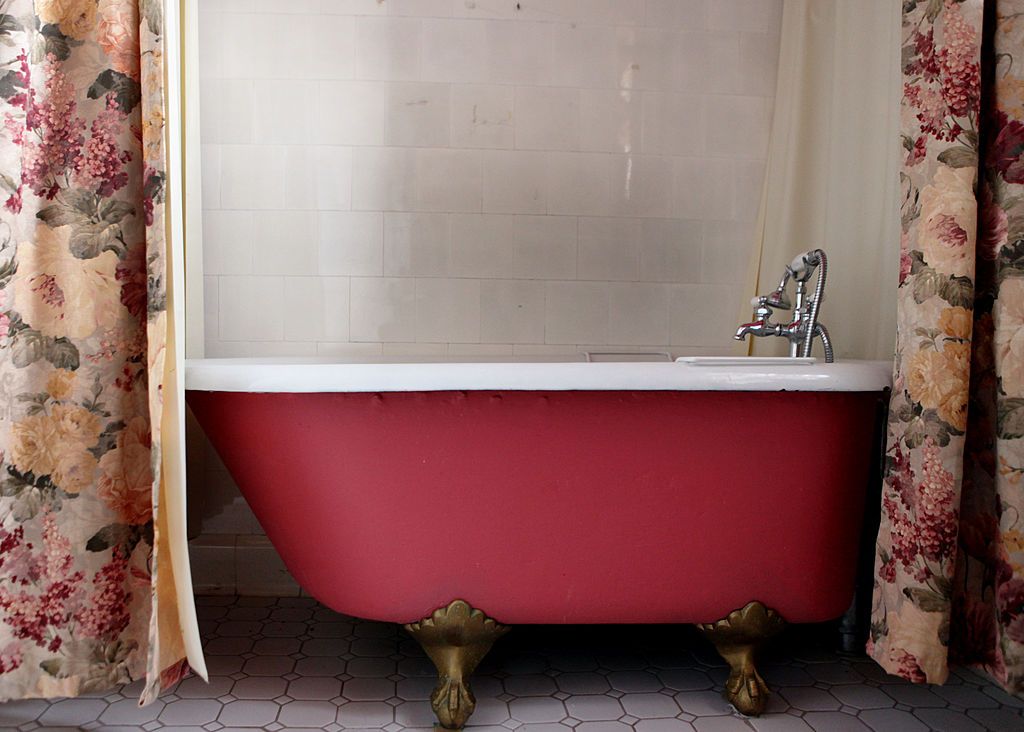 Clawfoot Tub Pros And Cons, Clawfoot Bathtub And Shower