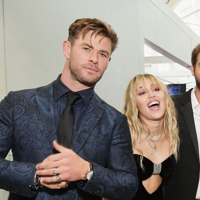 Chris Hemsworth Commented On Liam S Split From Miley Cyrus chris hemsworth commented on liam s