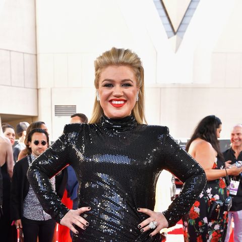 Kelly Clarkson Has Appendix Surgery After Billboard Music Awards