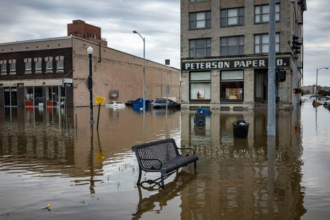 Mississippi River Flooding Decimates Midwest Communities - 12 Photos ...