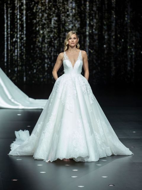 Gown, Wedding dress, Fashion model, Clothing, Dress, Bridal clothing, Bridal party dress, Bride, Haute couture, Shoulder, 