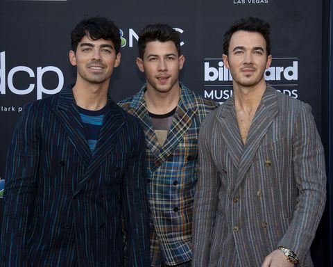 disney stars then and now   the jonas brothers