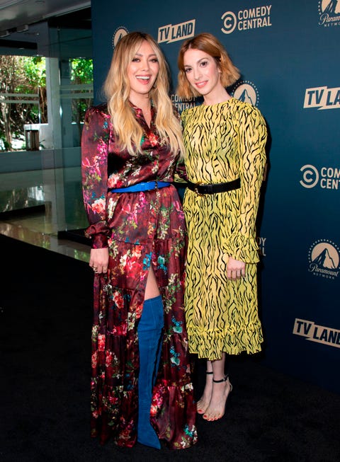 Clothing, Carpet, Fashion, Red carpet, Premiere, Hairstyle, Fashion design, Flooring, Event, Dress, Clothing, Carpet, Fashion, Red carpet, Premiere, Hairstyle, Fashion design, Flooring, Event, Dress,