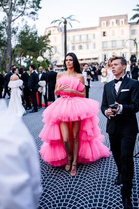 Assortment Morning Invest Kendall Jenner debuts Giambattista Valli's H&M collection