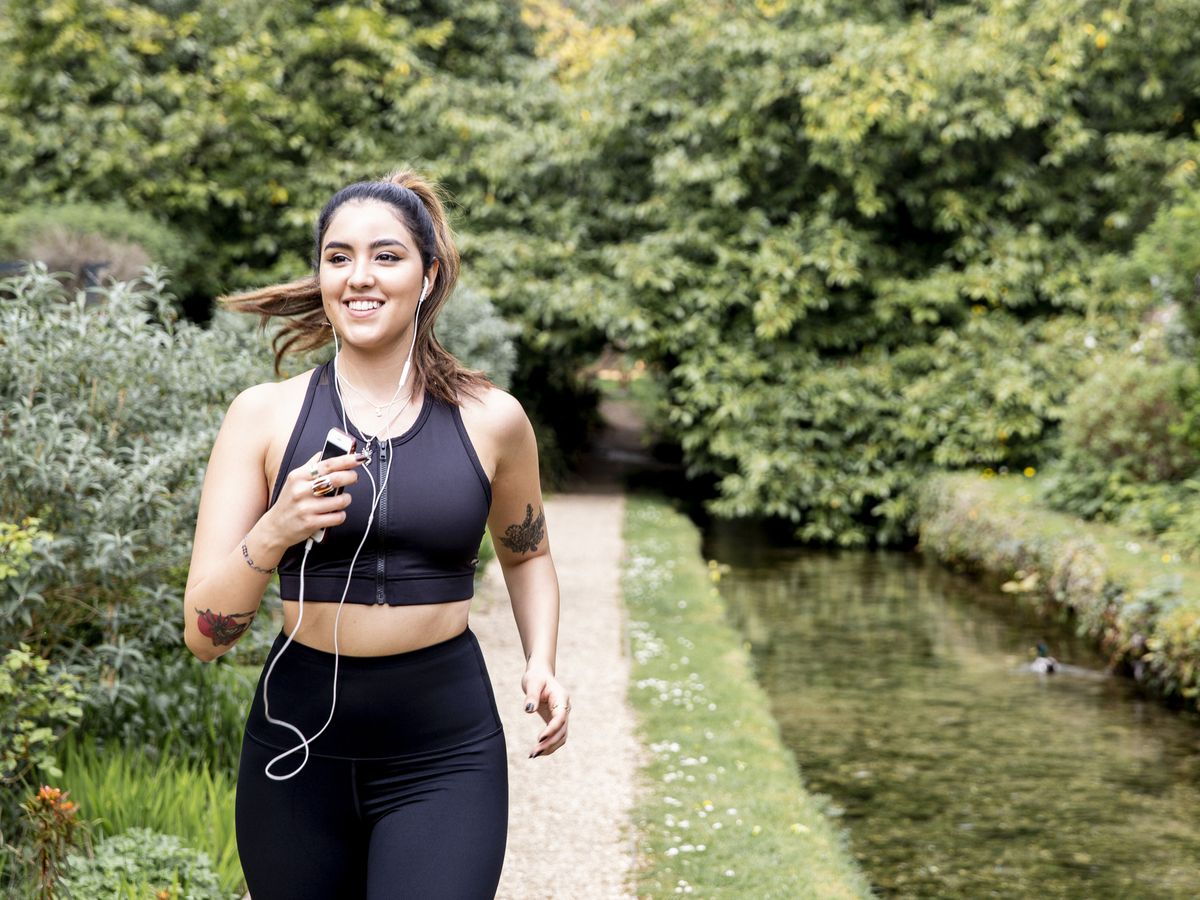 10 Incredible Benefits of Jogging to Stay Fit & Healthy