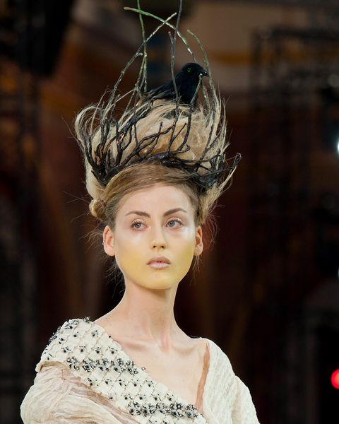 Best Beauty Looks at Haute Couture Fall 2019/2020 Runways