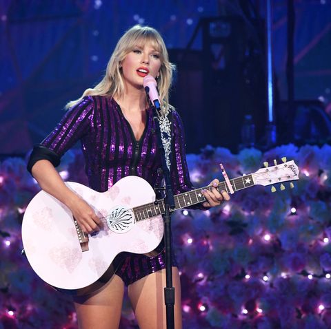 Taylor Swift Performed Acoustic Versions Of Her Lover
