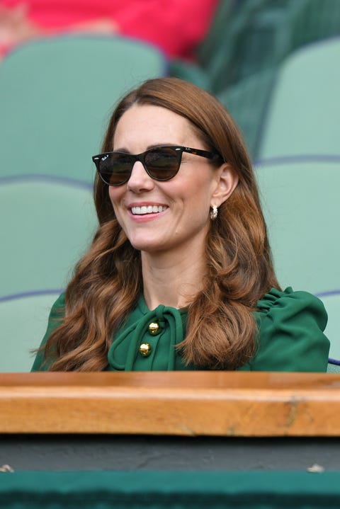 Kate Middleton S Ray Ban Wayfarer Ii Sunglasses Review