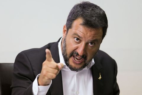 Risultato immagini per Salvini immagini"