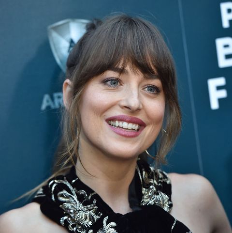 Dakota Johnson's Tooth Gap Is No More and the Internet's in ...