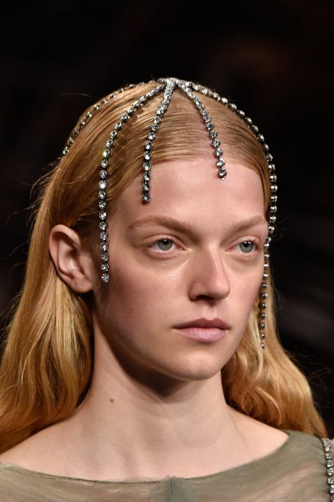 Ss20 Hair Accessories The Hair Accessory Trends You Need To Know