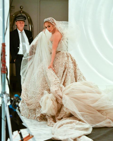珍妮佛羅培茲（Jennifer Lopez）為新戲《Marry Me In Manhattan》穿上白紗