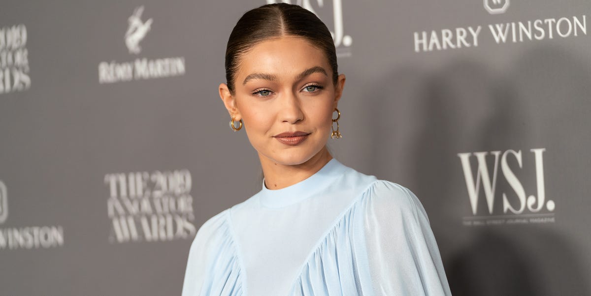 Gigi Hadid schittert in dromerige Burberry-look in New York - glamour.nl