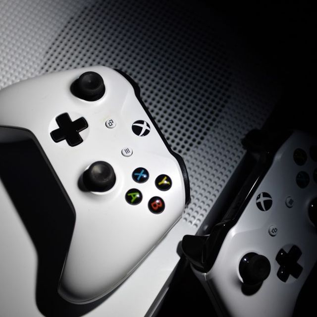 Besluit Roeispaan huichelarij Microsoft discontinues Xbox One X and One S Digital console