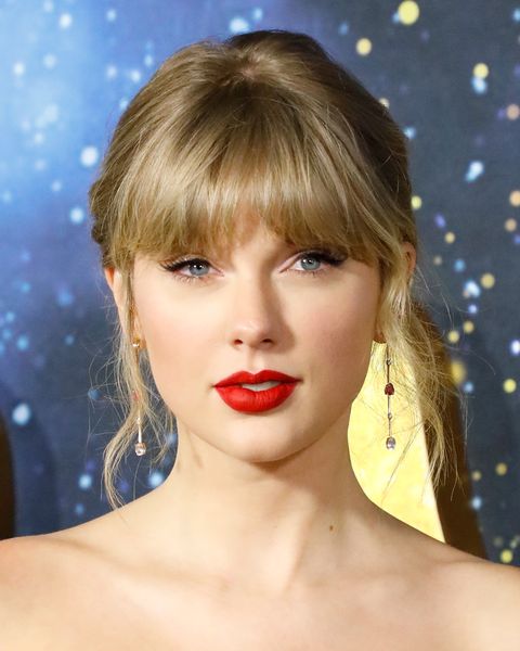Every One Of Taylor Swift S Award Winning Hair And Make Up Looks