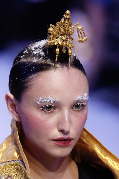 The Best Hair And Make Up Looks From Couture Fashion Week Ss