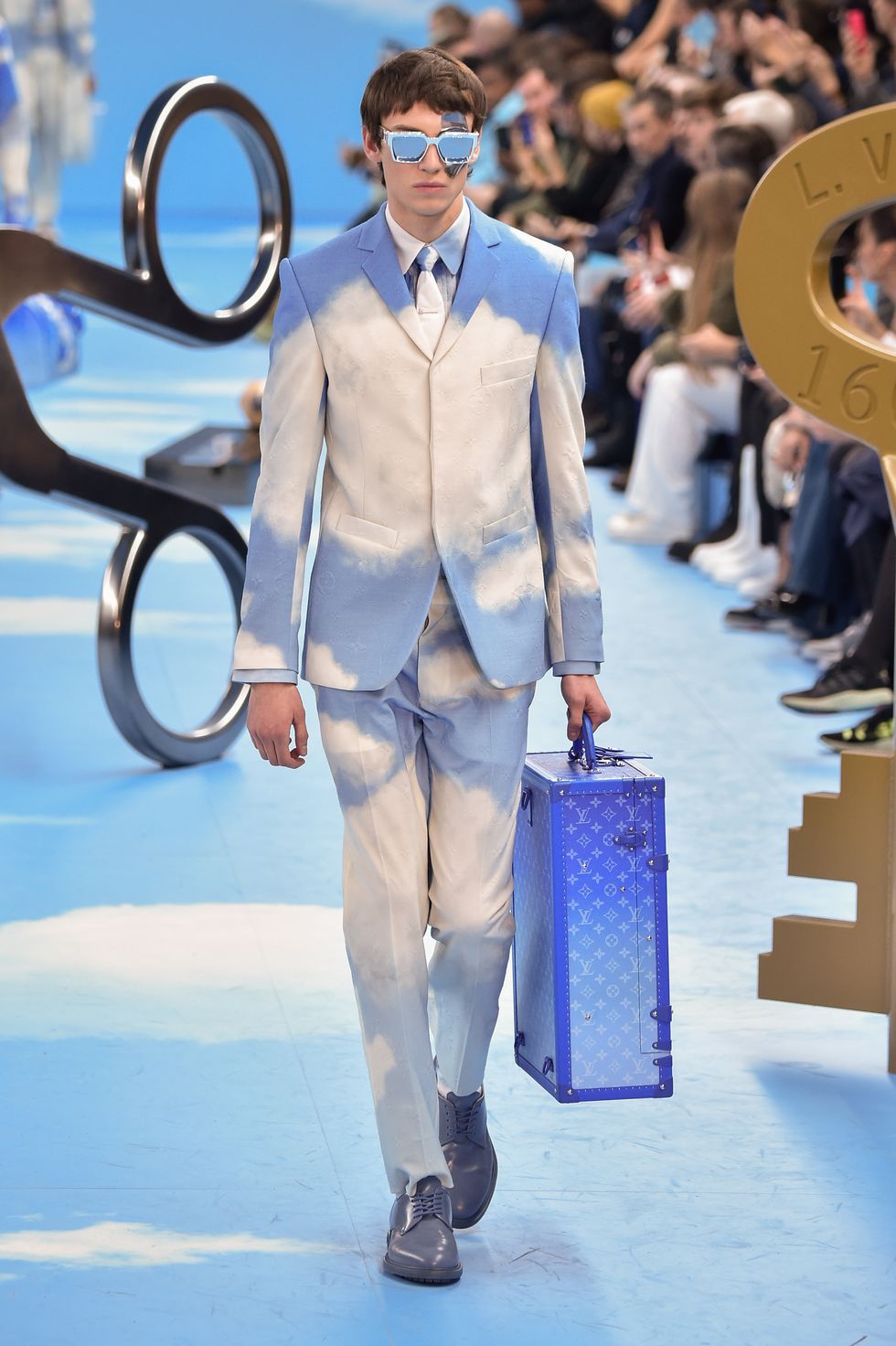 Louis Vuitton Cloud Suit | atelier-yuwa.ciao.jp