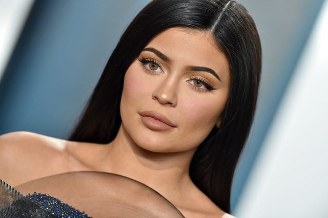 Kylie Jenner Just Copied Sister Khloe By Chopping All Her Hair Off Into A Super Short ‘Kob’