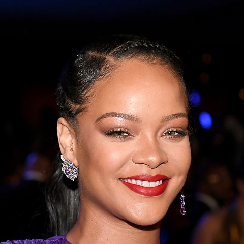Everyone needs to try Rihanna's double contour trick