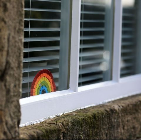 rainbow in window coronavirus
