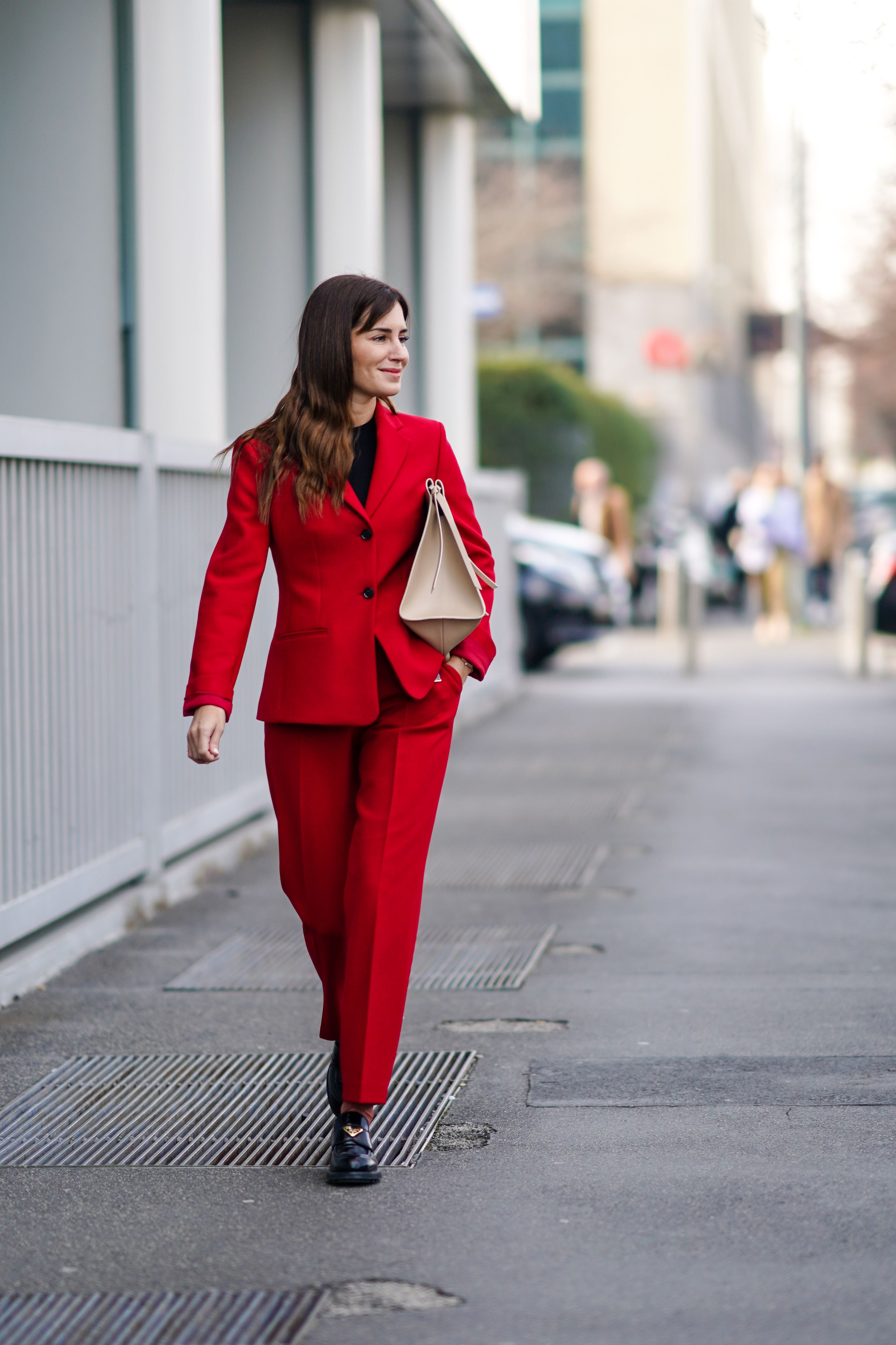 Cómo combinar el color rojo: trucos de en moda