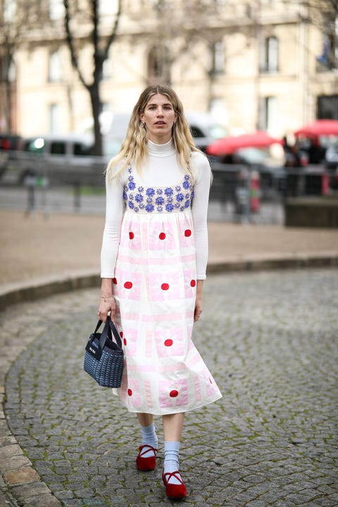 15 ideas diferentes para llevar tu vestido de flores favorito 15 ideas diferentes para llevar tu vestido de flores favorito
