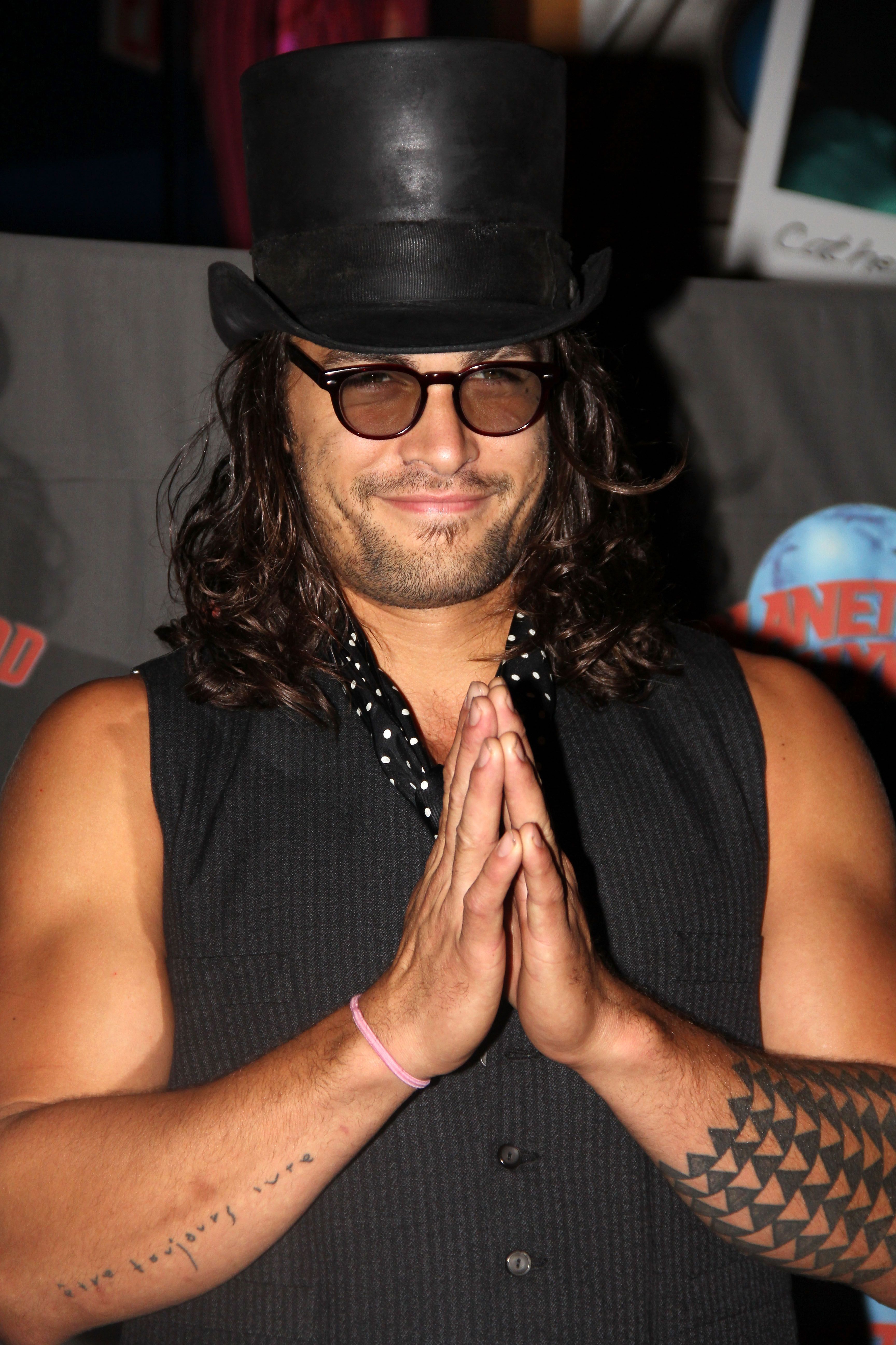 jason momoa top hat