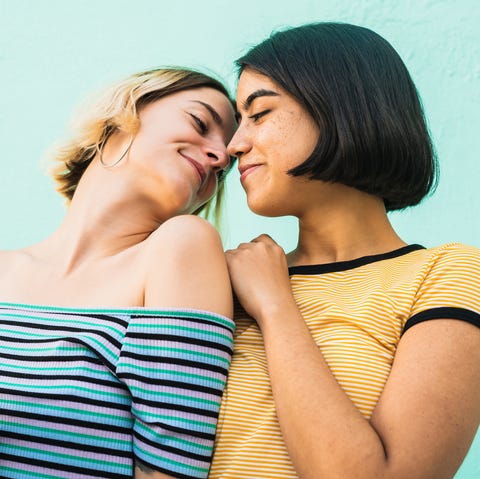 キスのバリエーション17選 正面 首 後ろから 寝ながら 恋が盛り上がるマル キスのバリエーション17選 正面 首 後ろから 寝ながら 恋が盛り上がるマル