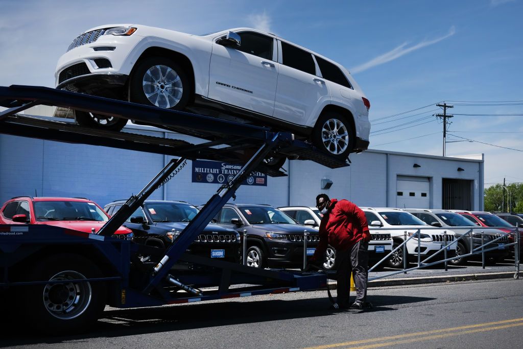 New-Car Sales Fall for Second Consecutive Quarter in U.S.