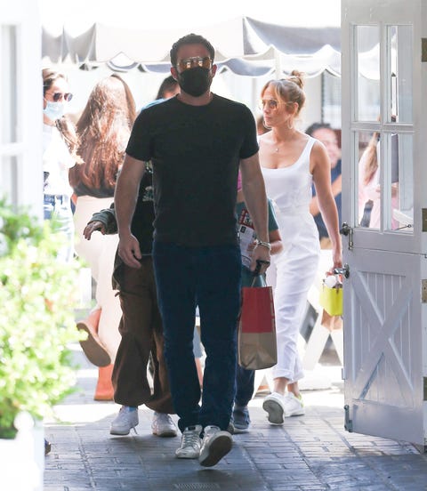 ben affleck and jennifer lopez showing pda in los angeles