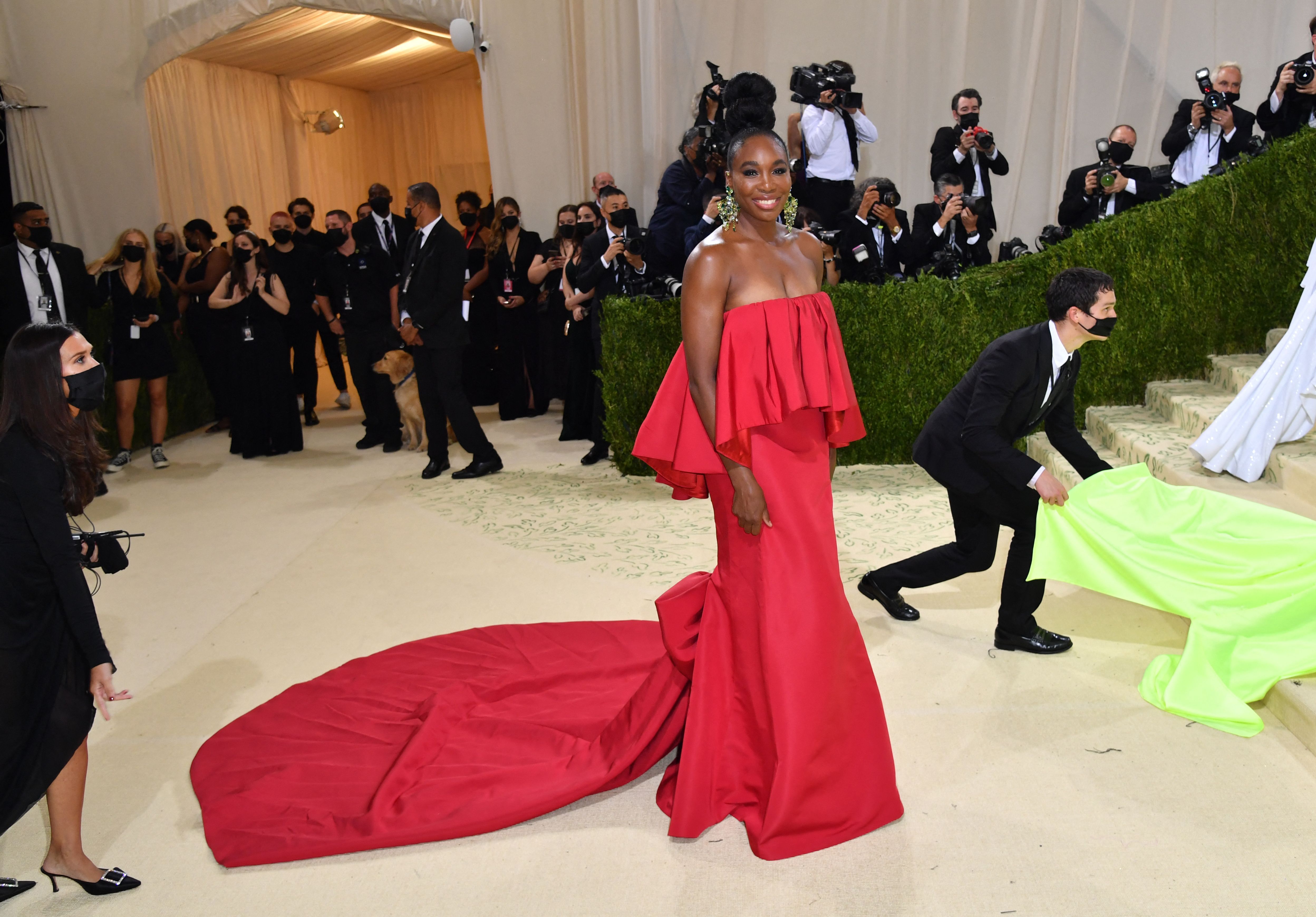 All Of The Red Carpet Looks From The 2021 Met Gala