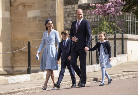 member's of the royal family attend the eatser service at stgeorge's chapel, windsorphotograph jeff gilbert17th april 2022duke and duchess of cambridge with the children arrive