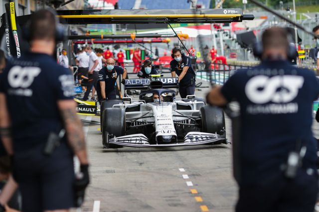 spielberg, austria   july 02 scuderia alphatauri mechanics during previews for the f1 grand prix of austria at red bull ring on july 02, 2020 in spielberg, austria photo by peter foxgetty images