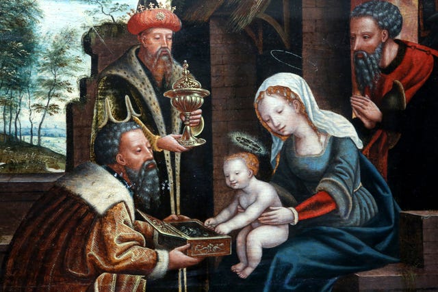 europa francia auvernia ródano alpes ain bourg en bresse 08052019 esta colorida imagen representa la adoración de los magos georg pencz 1500 1550 óleo sobre madera inv 95317 museo municipal del real monasterio de brou bourg en bresse