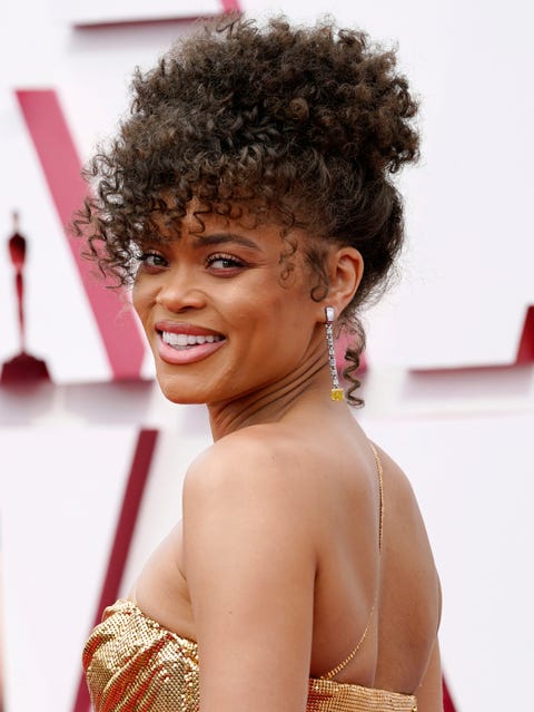 Andra Day Wears Vera Wang Haute At The Oscars Andra Day In Custom Vera Wang Haute And Tiffany Co