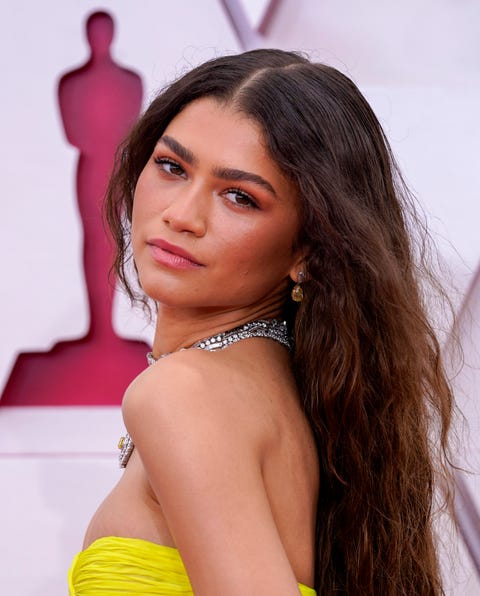 Oscars 2021: The Best Makeup, Hair, And Beauty Looks Of The Night