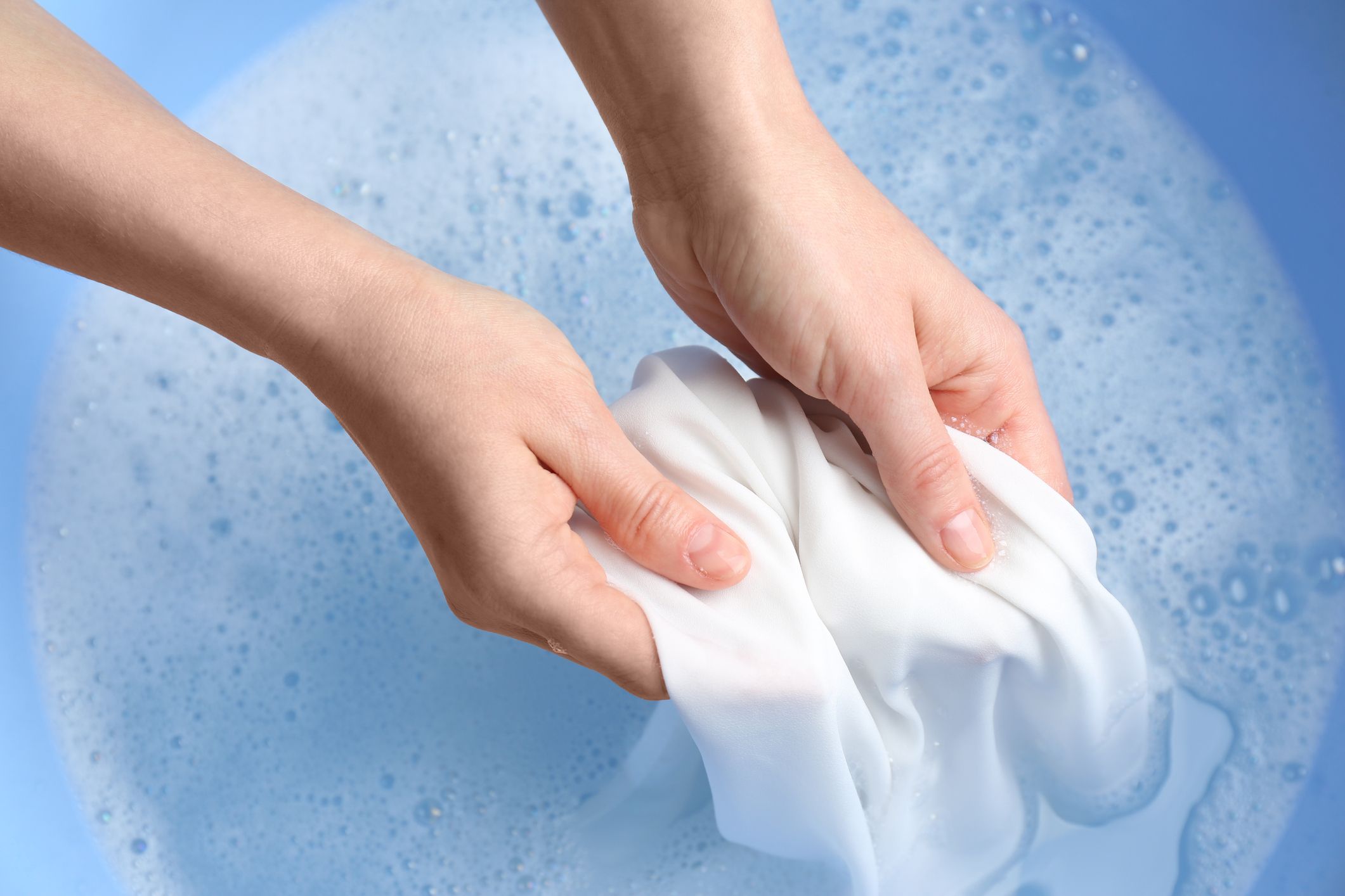 How to Hand Wash Clothes the Easy Way